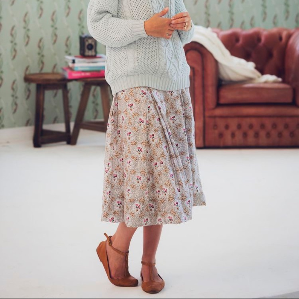 Lazybones Edith skirt in Nancy print, retro style